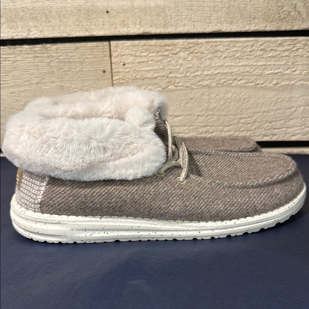 Hey Dude - Britt - image 5